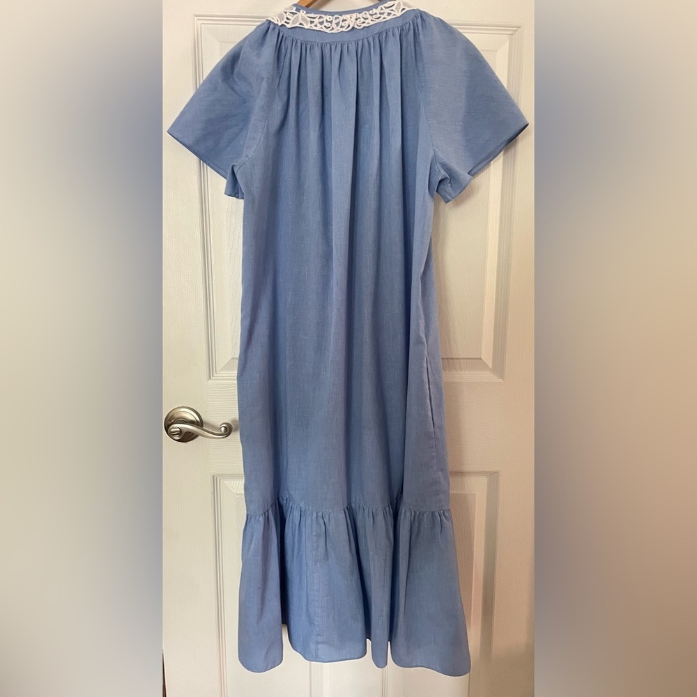 Vintage-Style Handmade Blue Muumuu Dress with Lace Collar - Picture 2 of 4